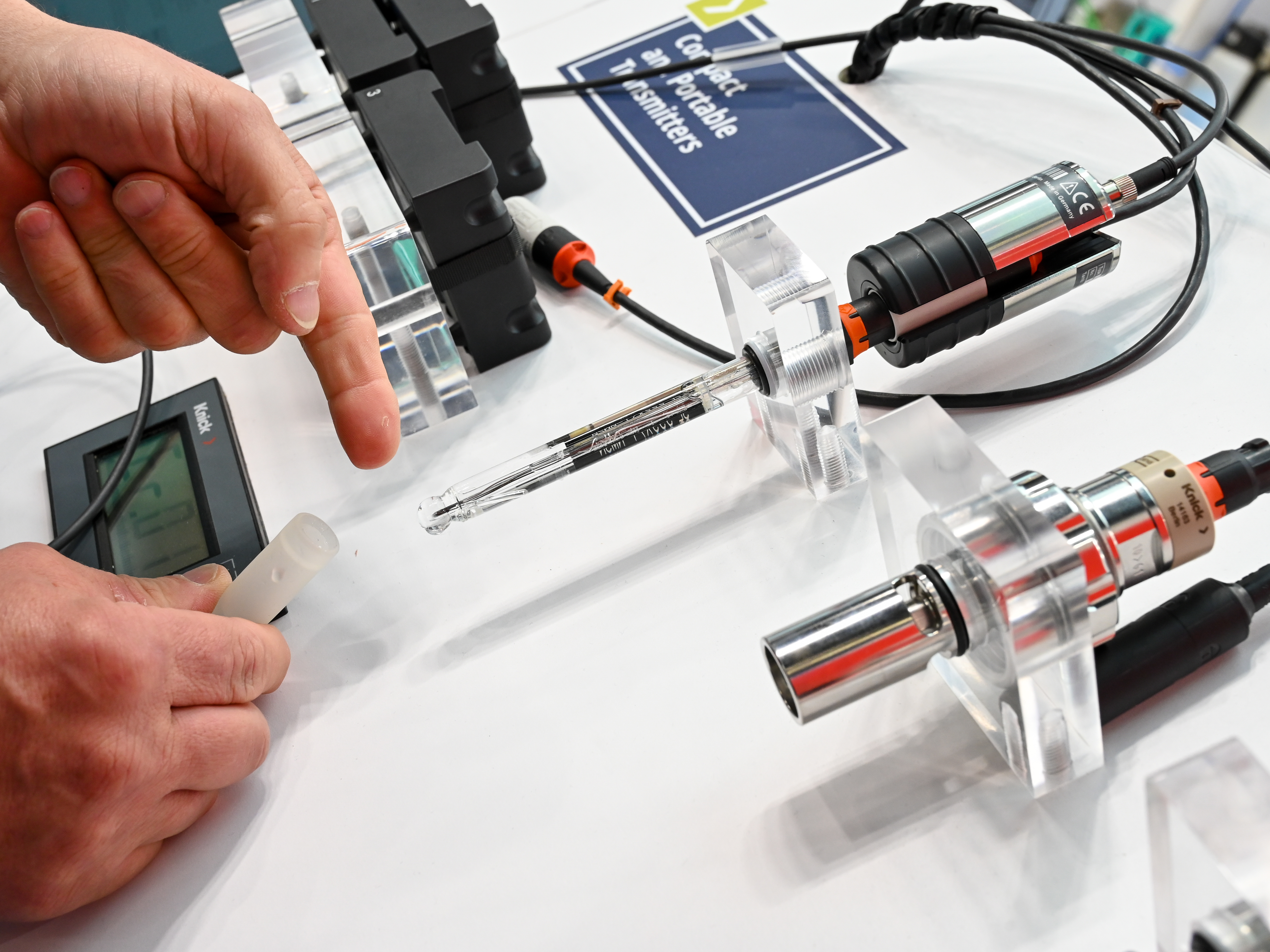 Training for transmitters and sensors in Ratingen Training for transmitters and sensors in Ratingen